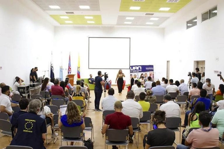 <strong>HISTORICO: CANDIDATOS A LA CÁMARA DE REPRESENTANTES Y SENADORES DEBATIERON SUS IDEAS POR EL MAGDALENA.</strong>