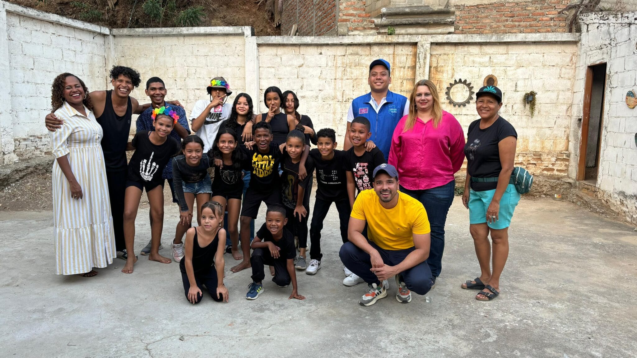 Visita de Javier Quintero y Luz Marina Esper al proyecto Villa Aurora en Santa Marta.